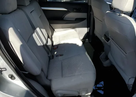 2018 Toyota Highlander Le из США, поврежденный, VIN 5TDBZRFH9JS874894